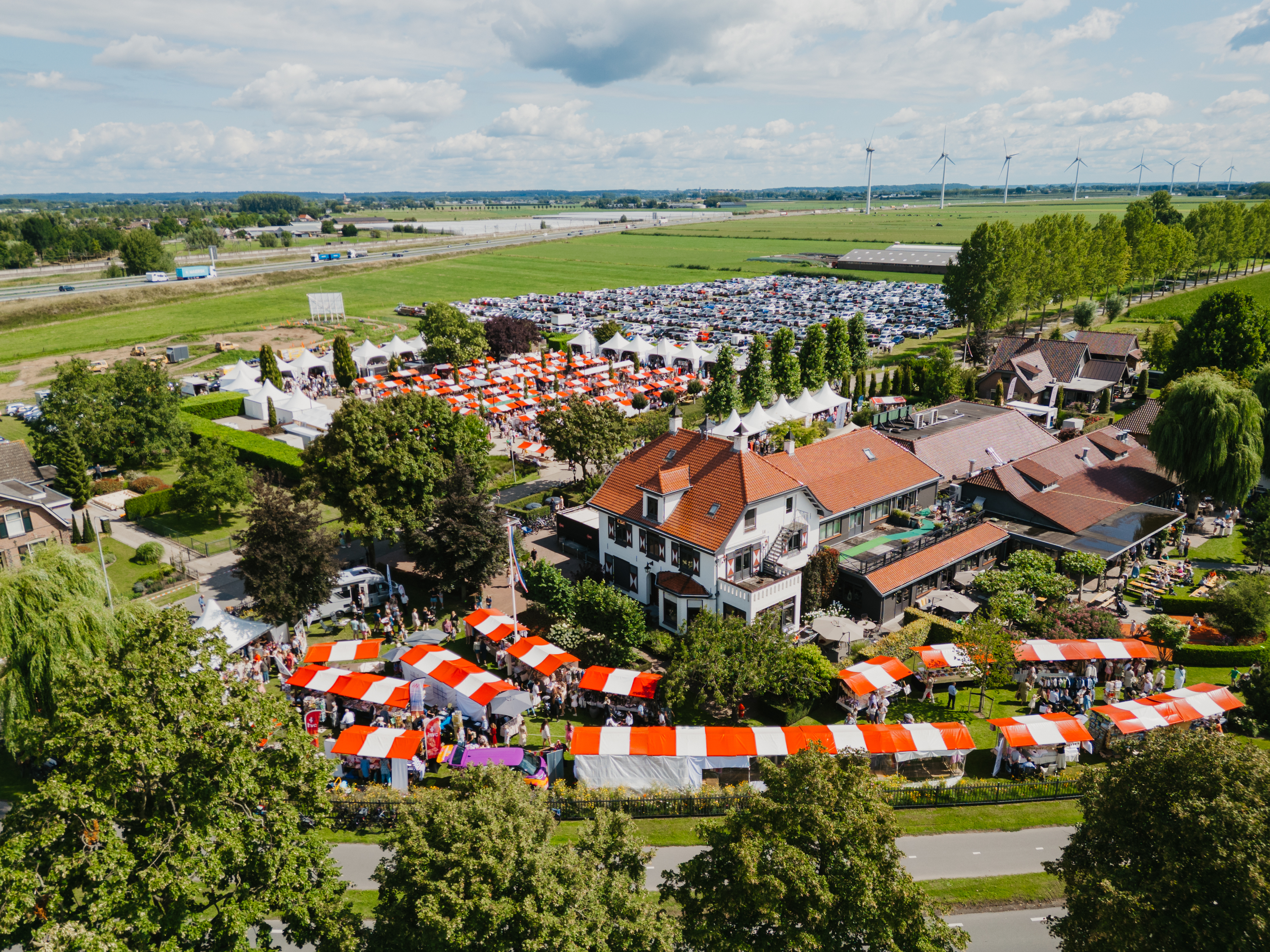 Facilitair materiaal huren Zuid-Holland